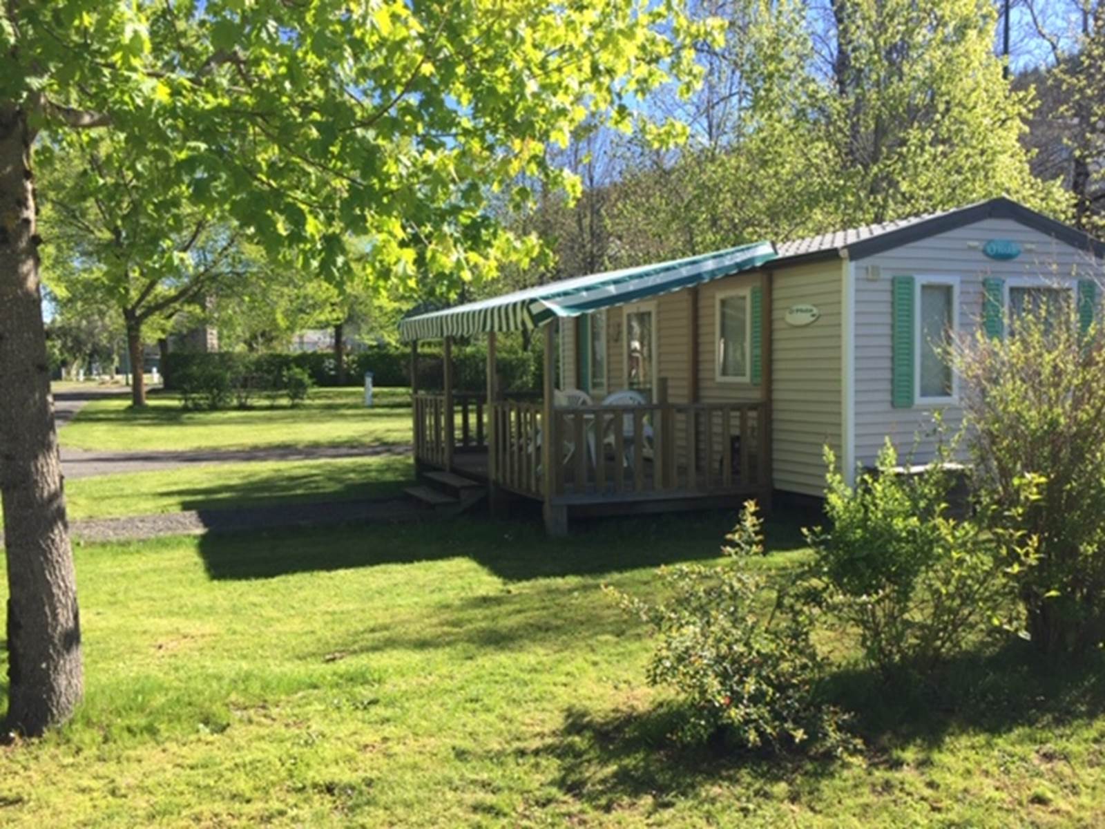 mobile home le sedour riom es montagnes cantal (2)