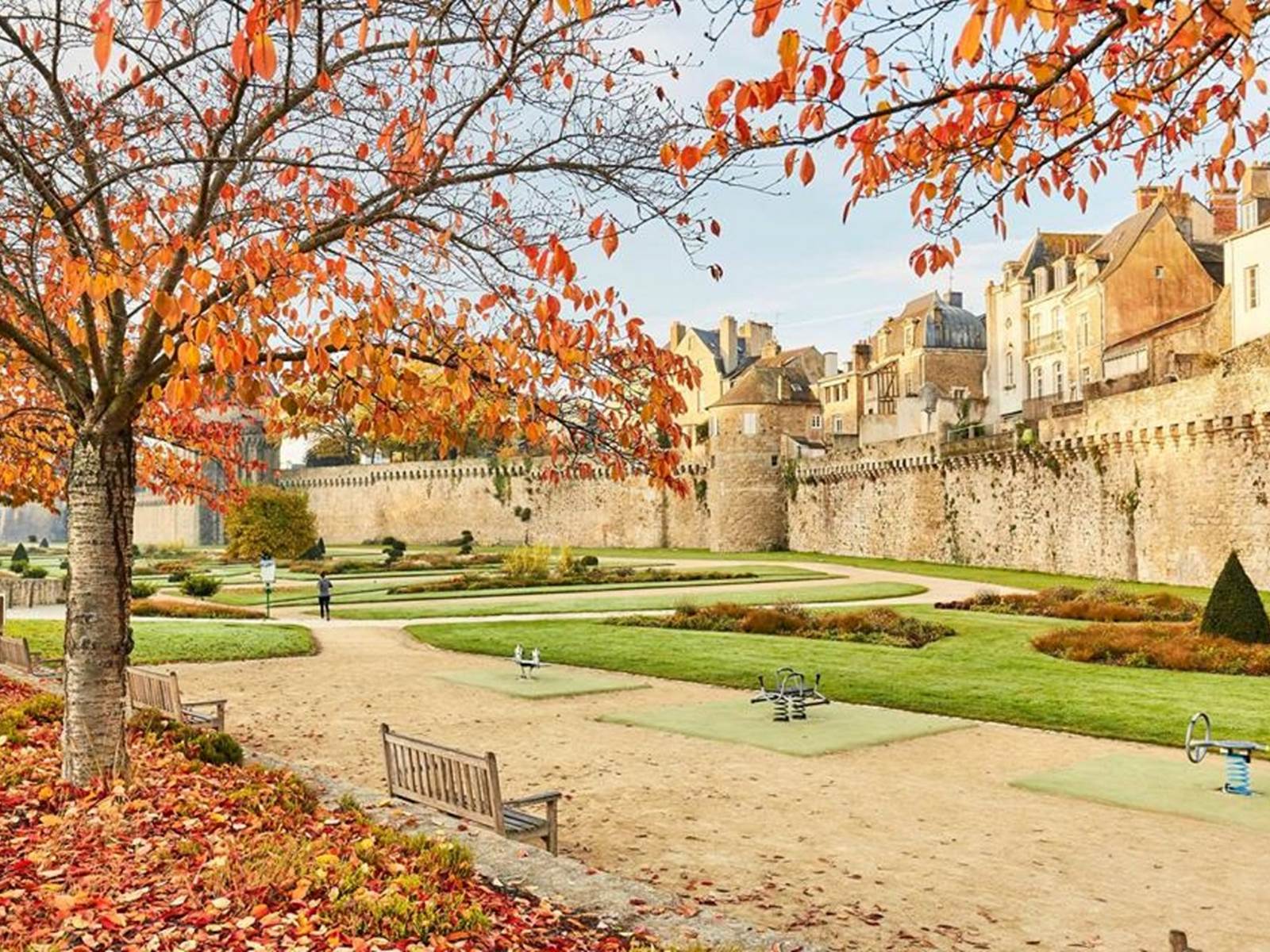 vANNES LES REMPARTS-carousel