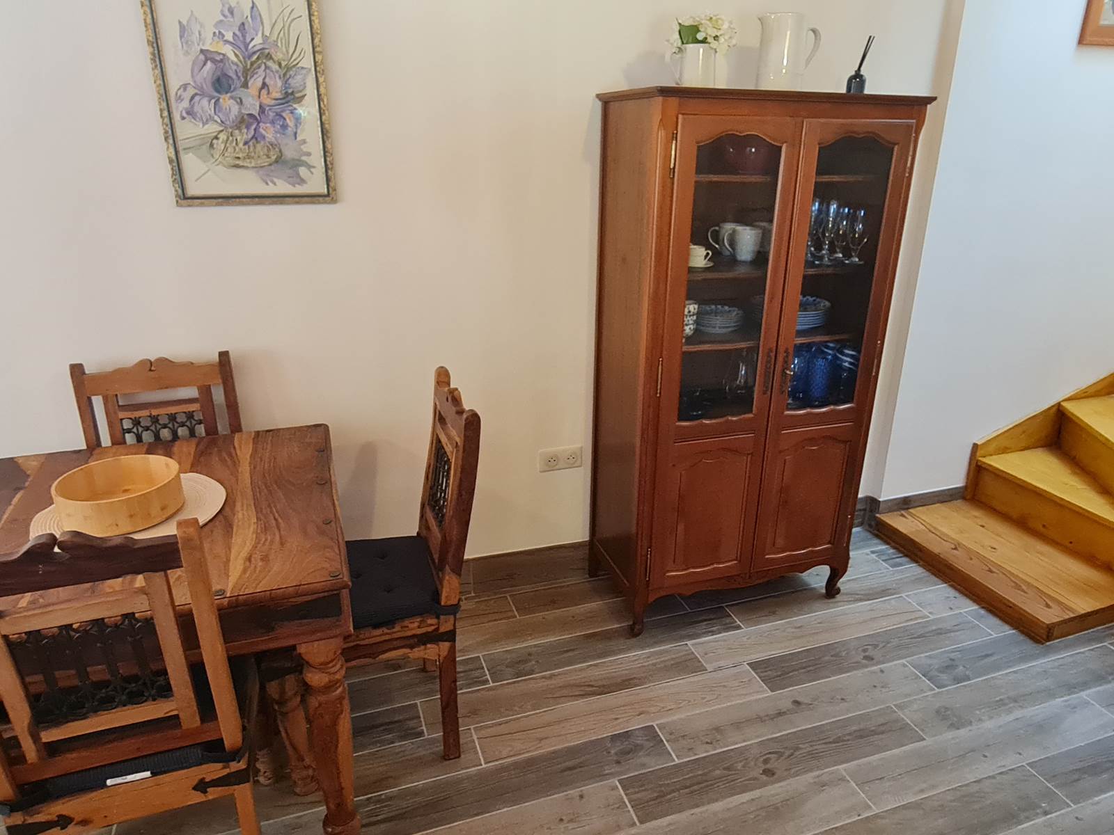 The Lodge Gite - Dining Area