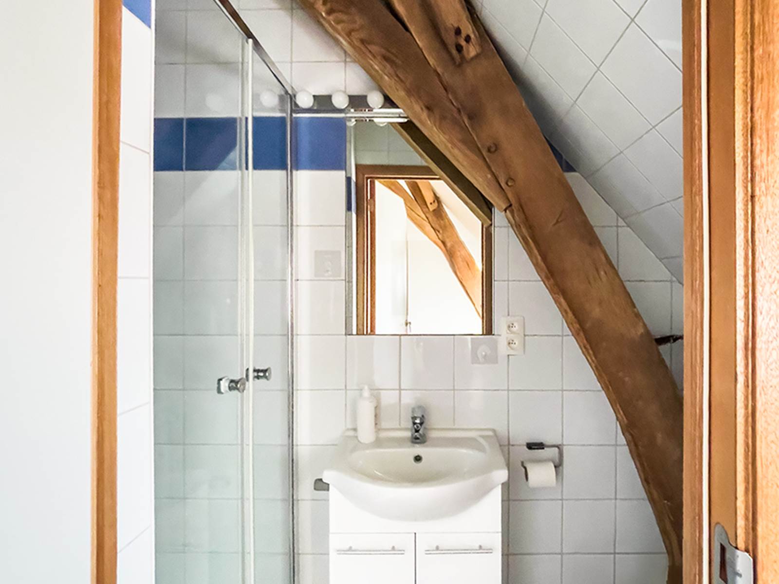 Salle de douche chambre 3