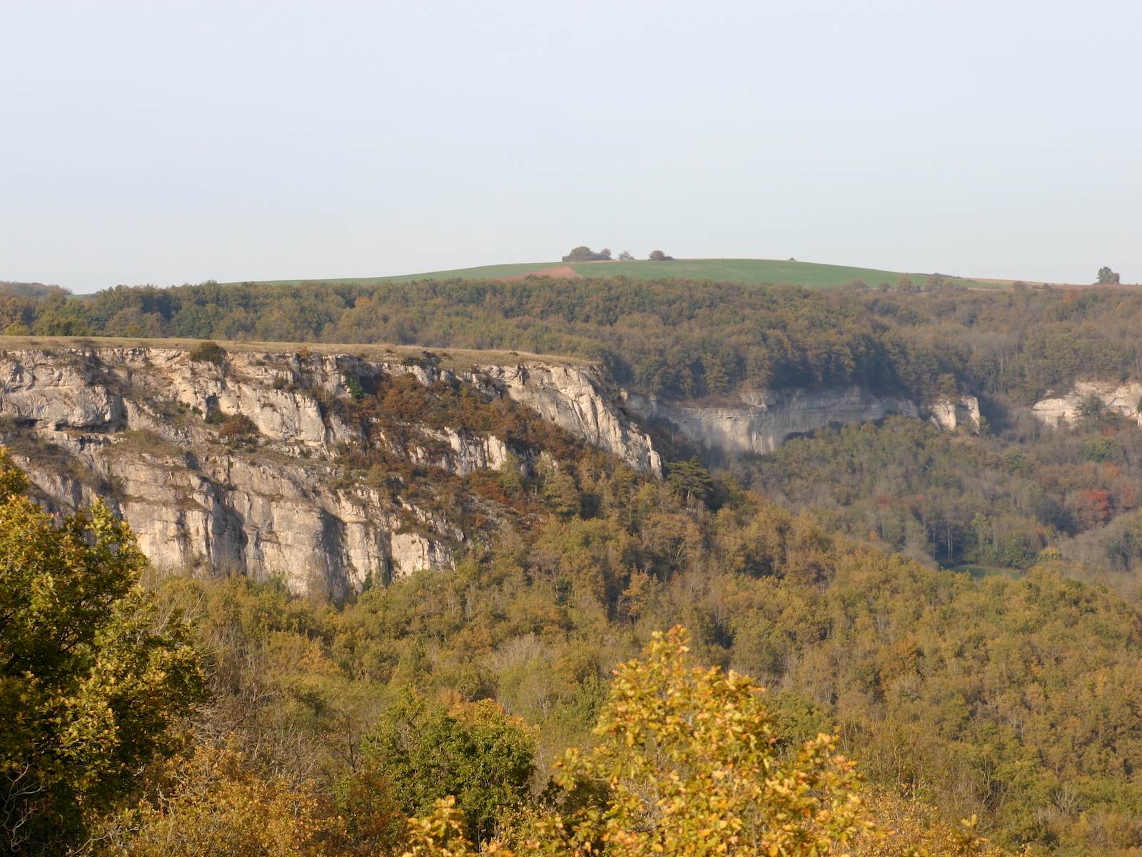 Falaises du Bout du Monde, pre`s Beaune-carousel