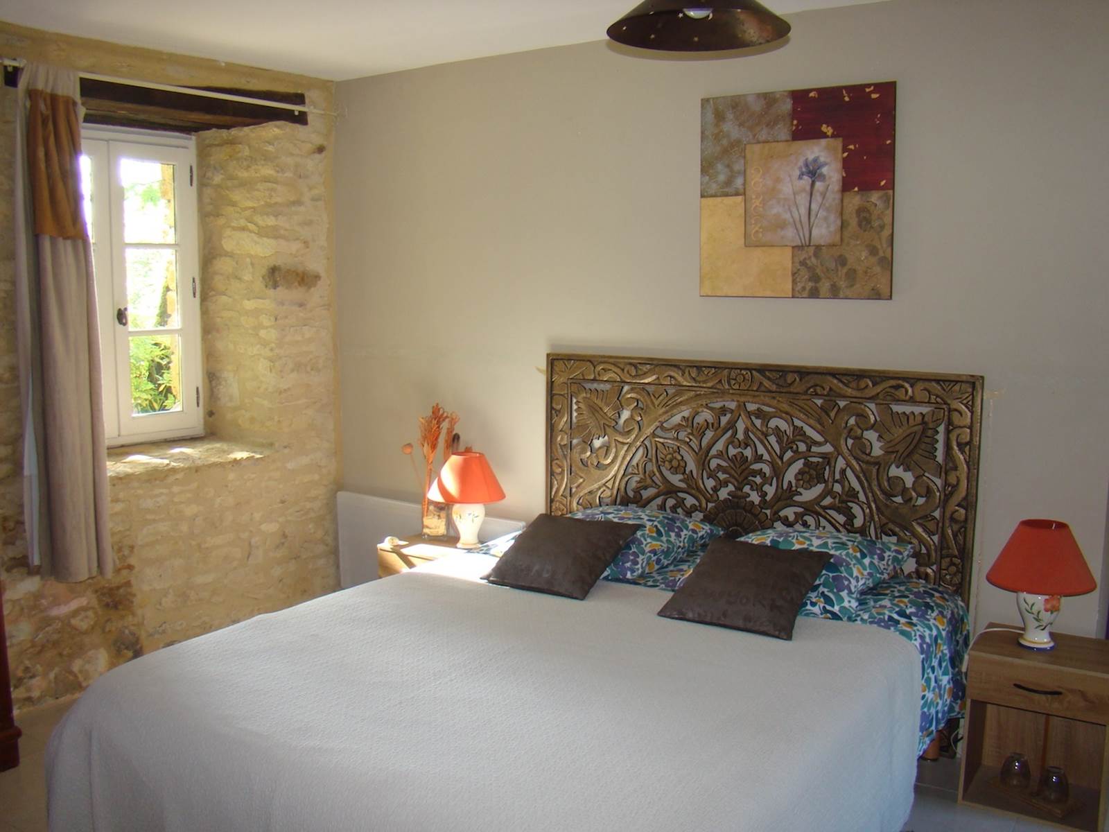 Chambre ocre