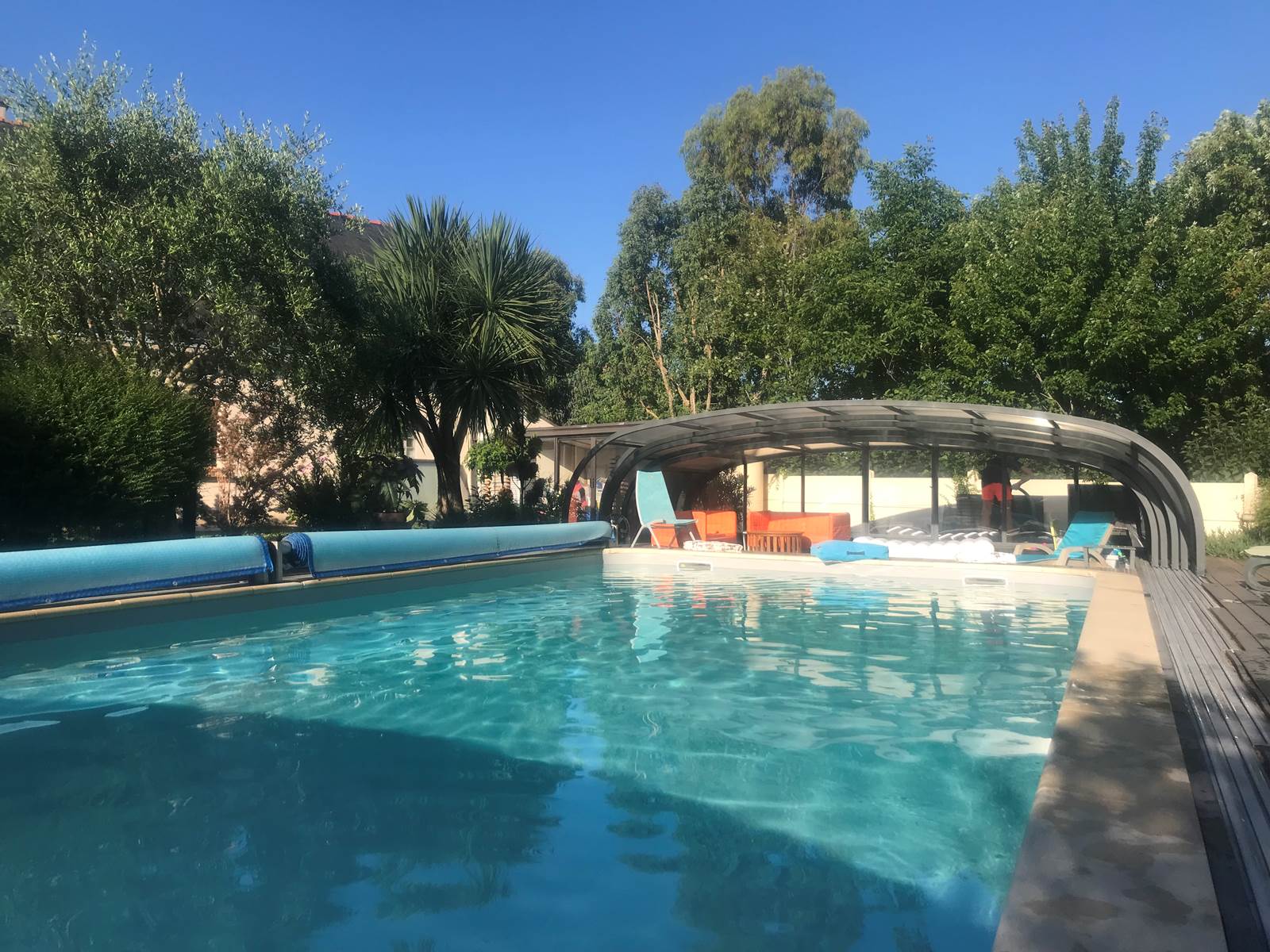 PISCINE COUVERTE CHAUFFEE-carousel