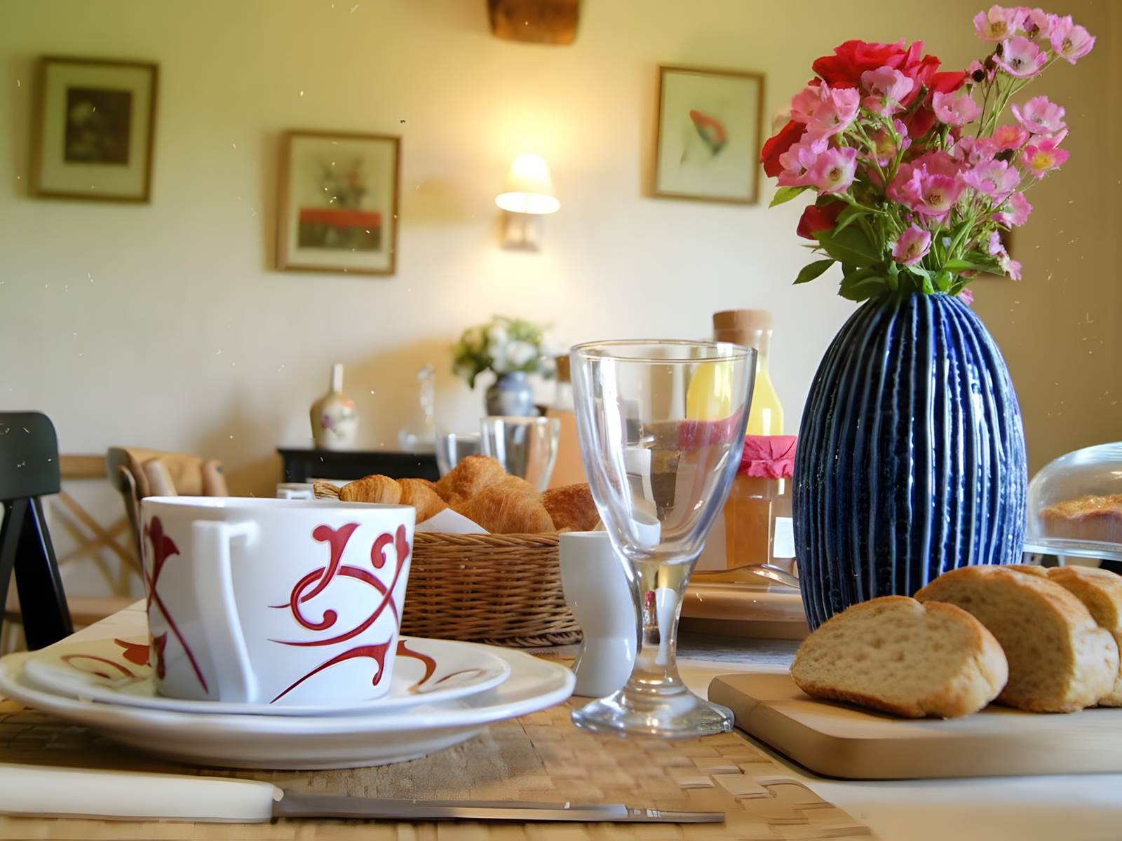 table-petit-déjeuner-bed-and-breakfast-saultchevreuil-villedieu