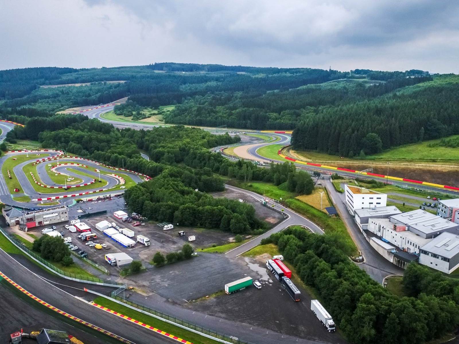 Et si le coeur vous en dit, venez au grand prix de Spa Francorchamps