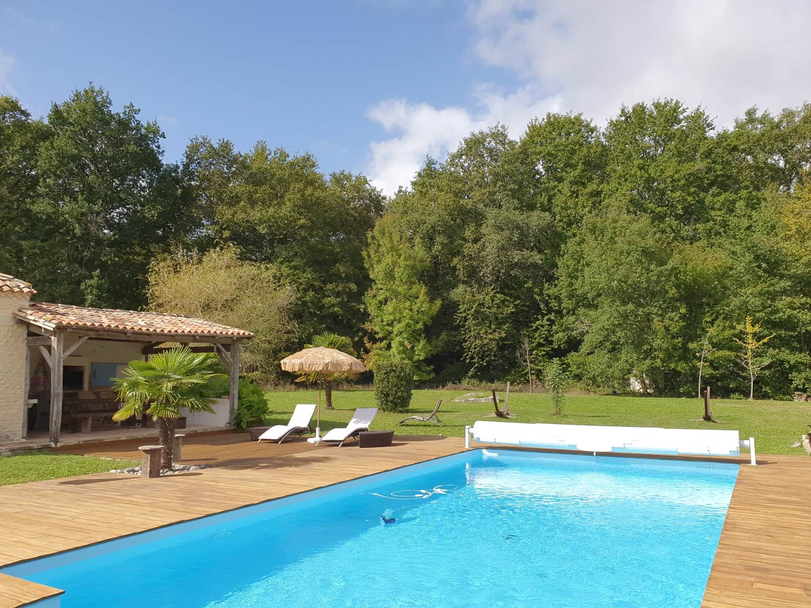 Domaine au cœur de la verdure-carousel