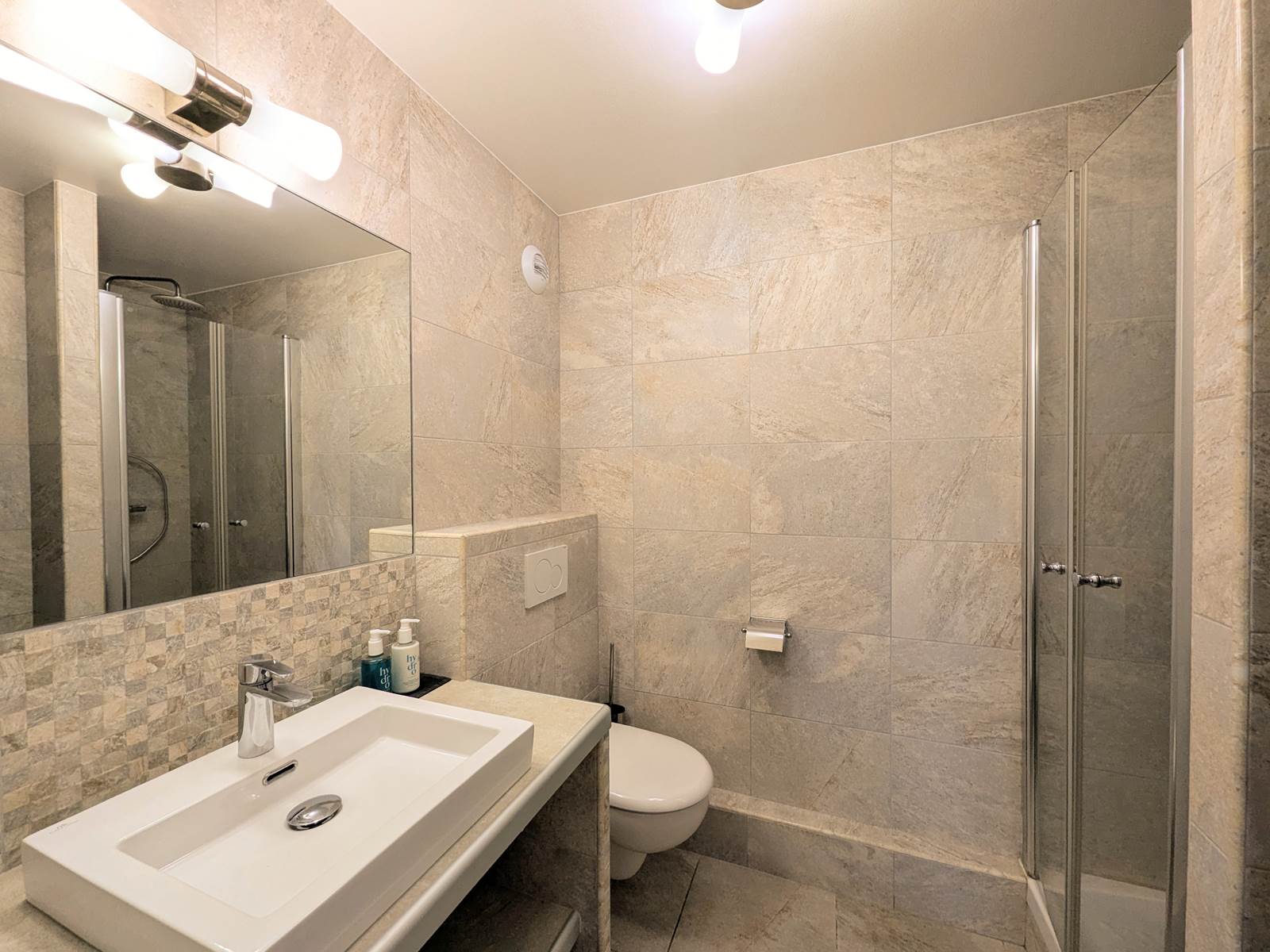 Supérieure_Salle de douche