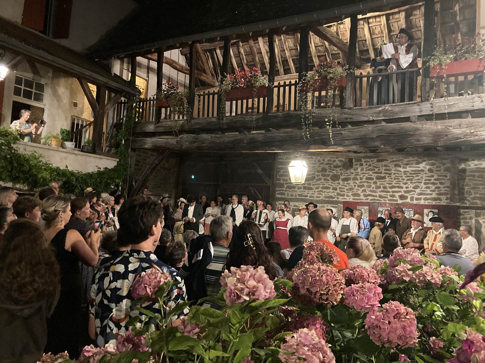 Dernière saynètes des Nocturnes théâtrales à Nolay, à la Tannerie-carousel