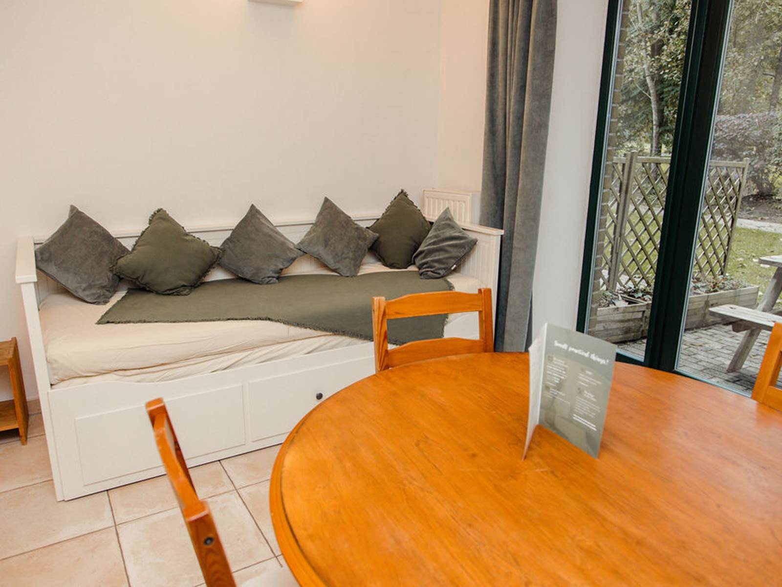 Lit banquette (double) salon