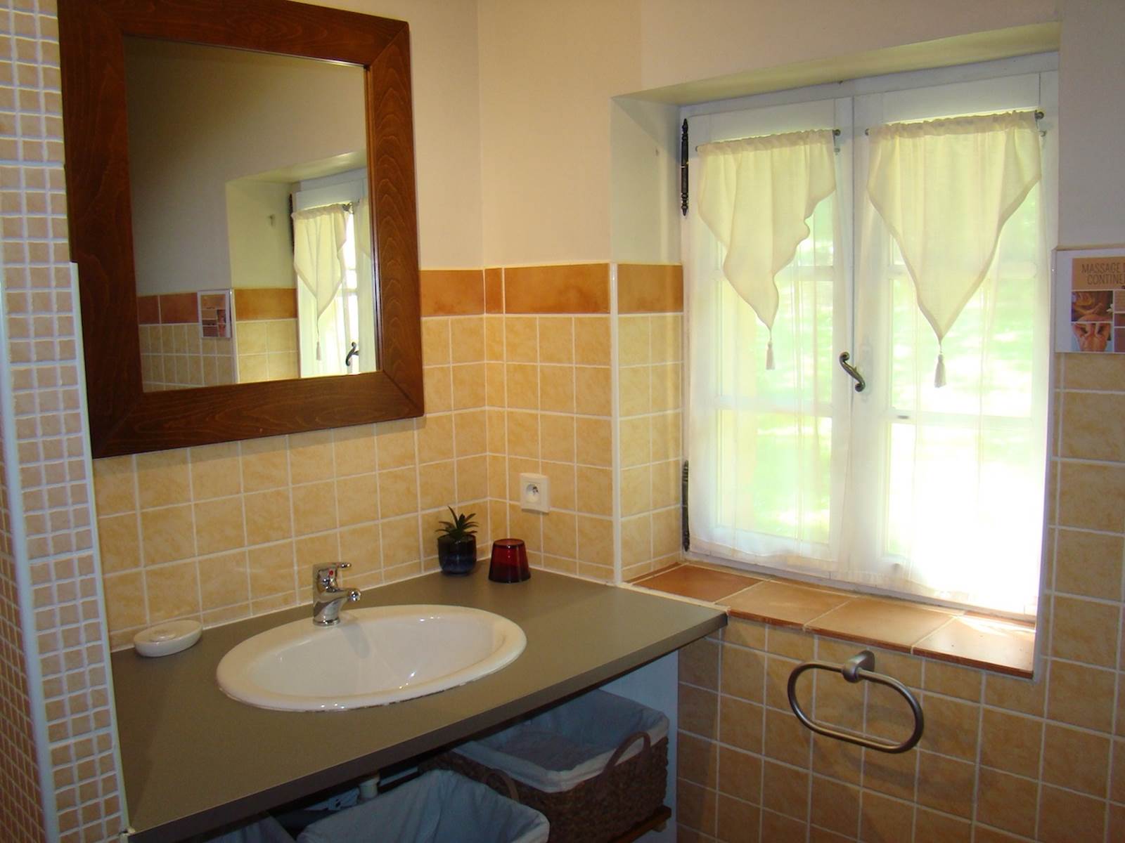 Salle de bain Chambre Ocre