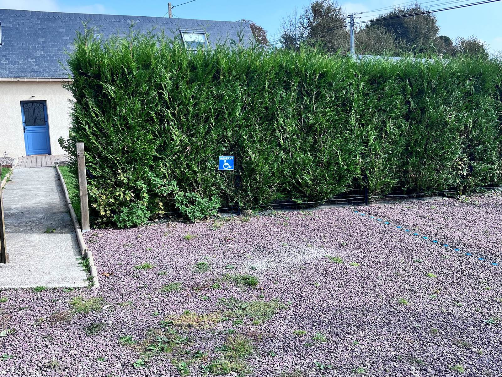 Place pour stationnement PMR