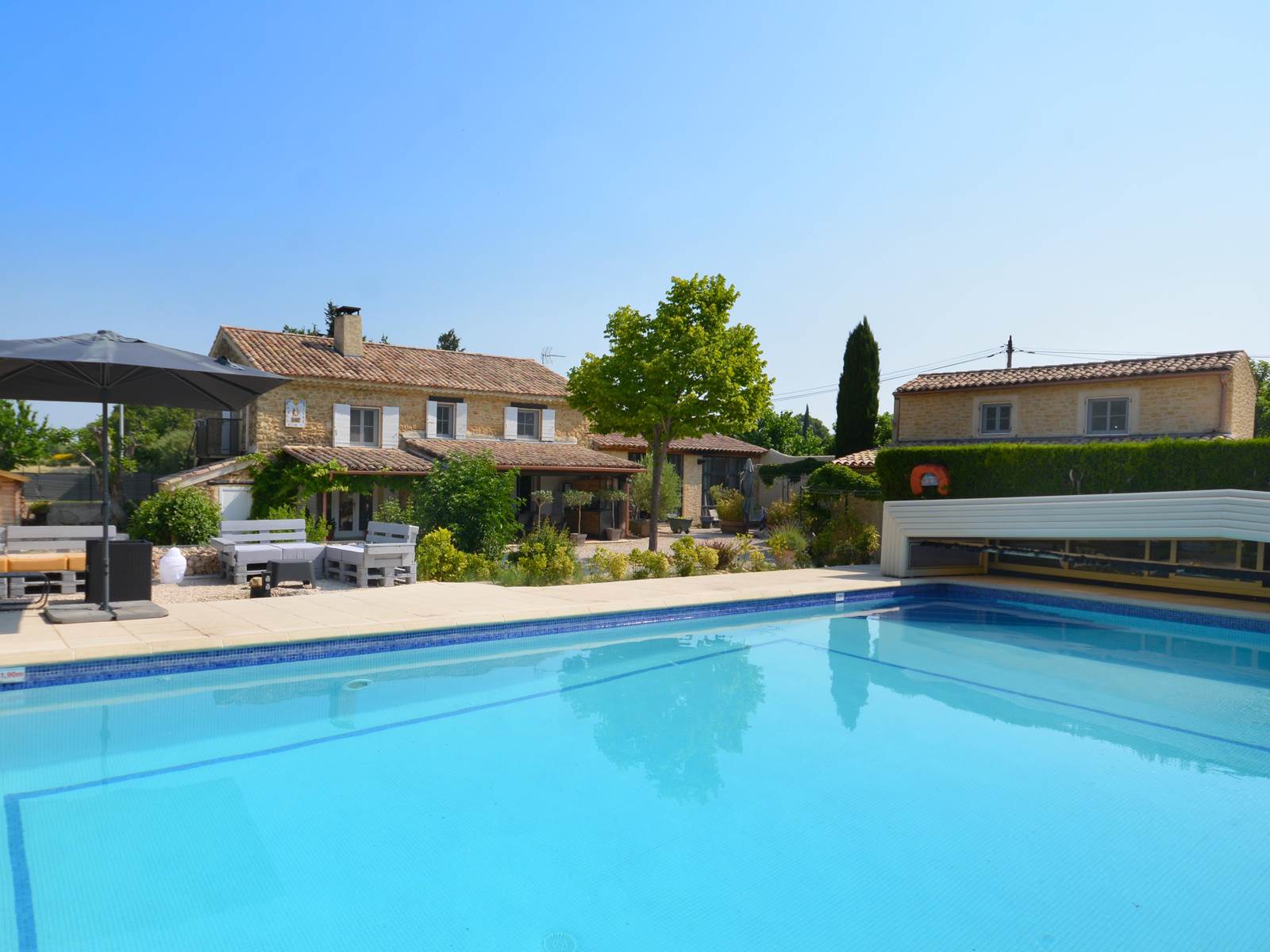 la mas provencal et la piscine
