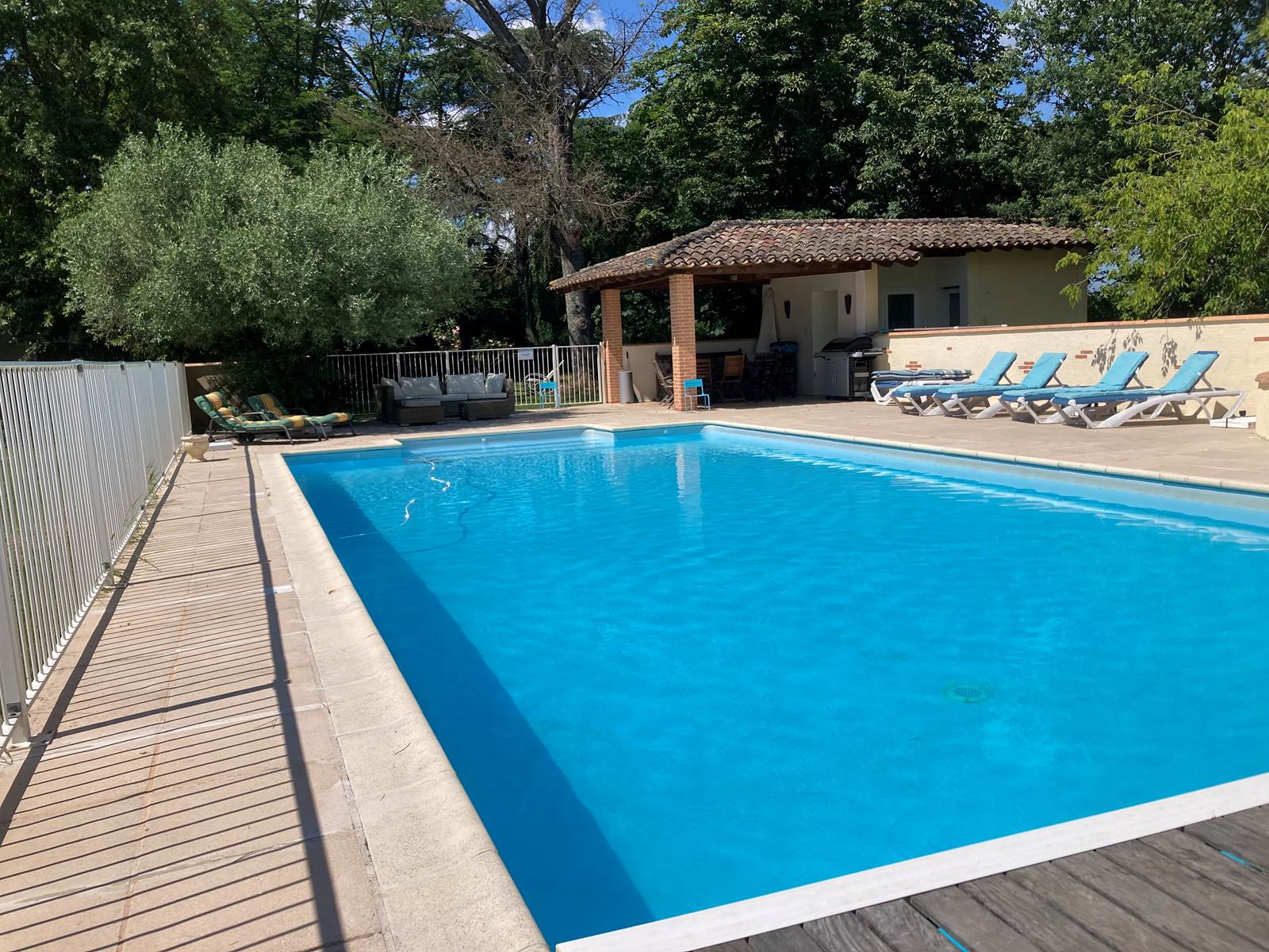 Domaine-avec-piscine-tarn