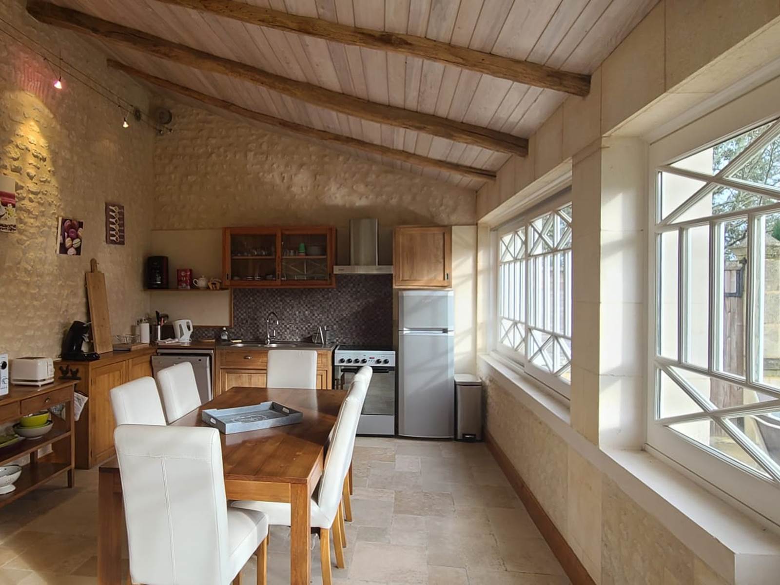 Cyprès : Cuisine ouverte toute équipée-carousel