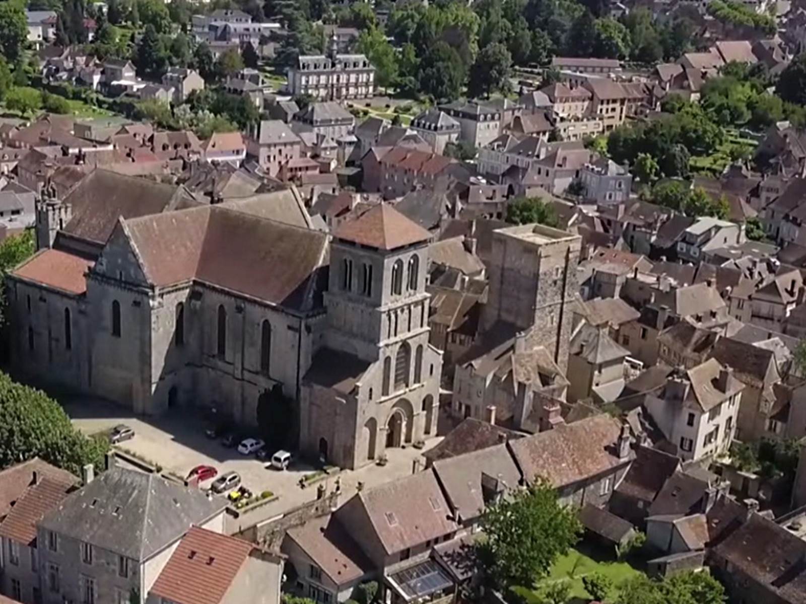 Gîte de la Brunerie Tour du Plo St-Yrieix La Perche