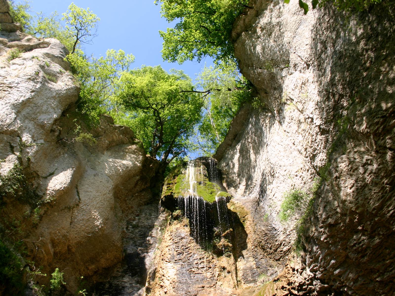 Falaises le Bout du Monde a` Nolay, 21-carousel
