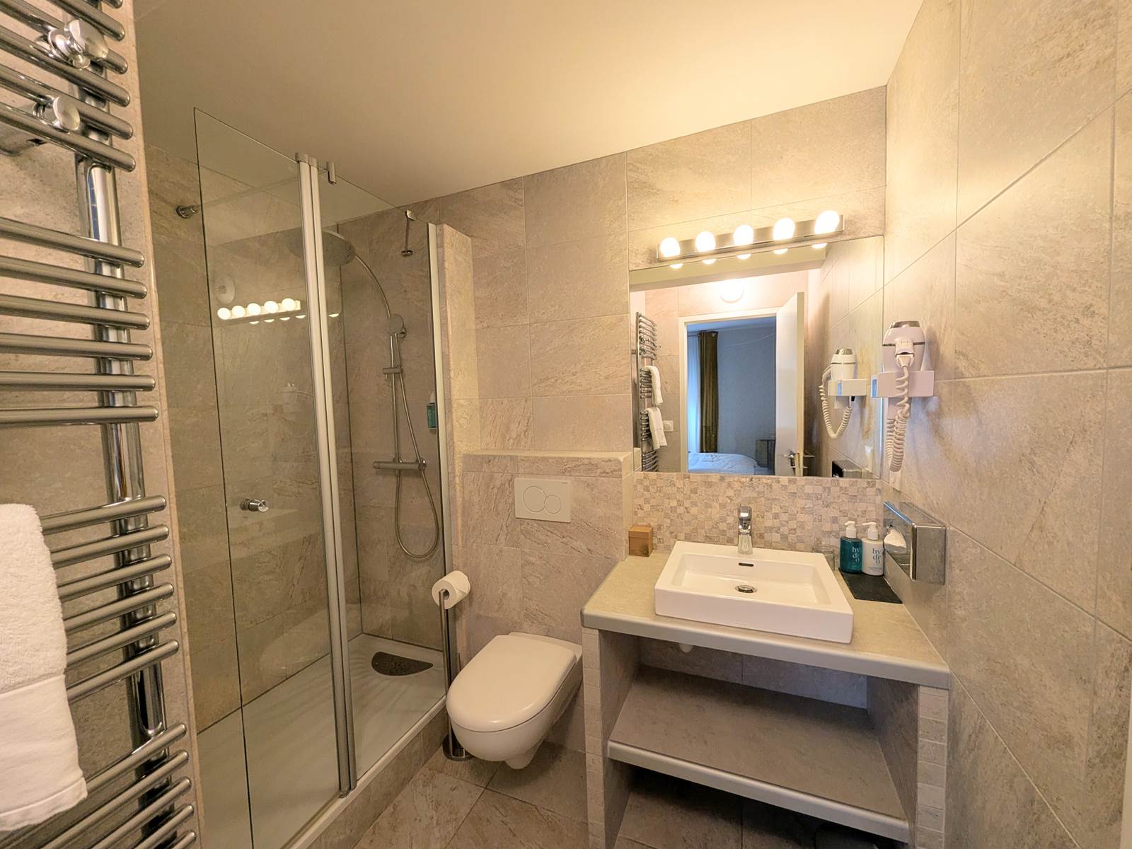 Supérieure_Salle de douche (2)