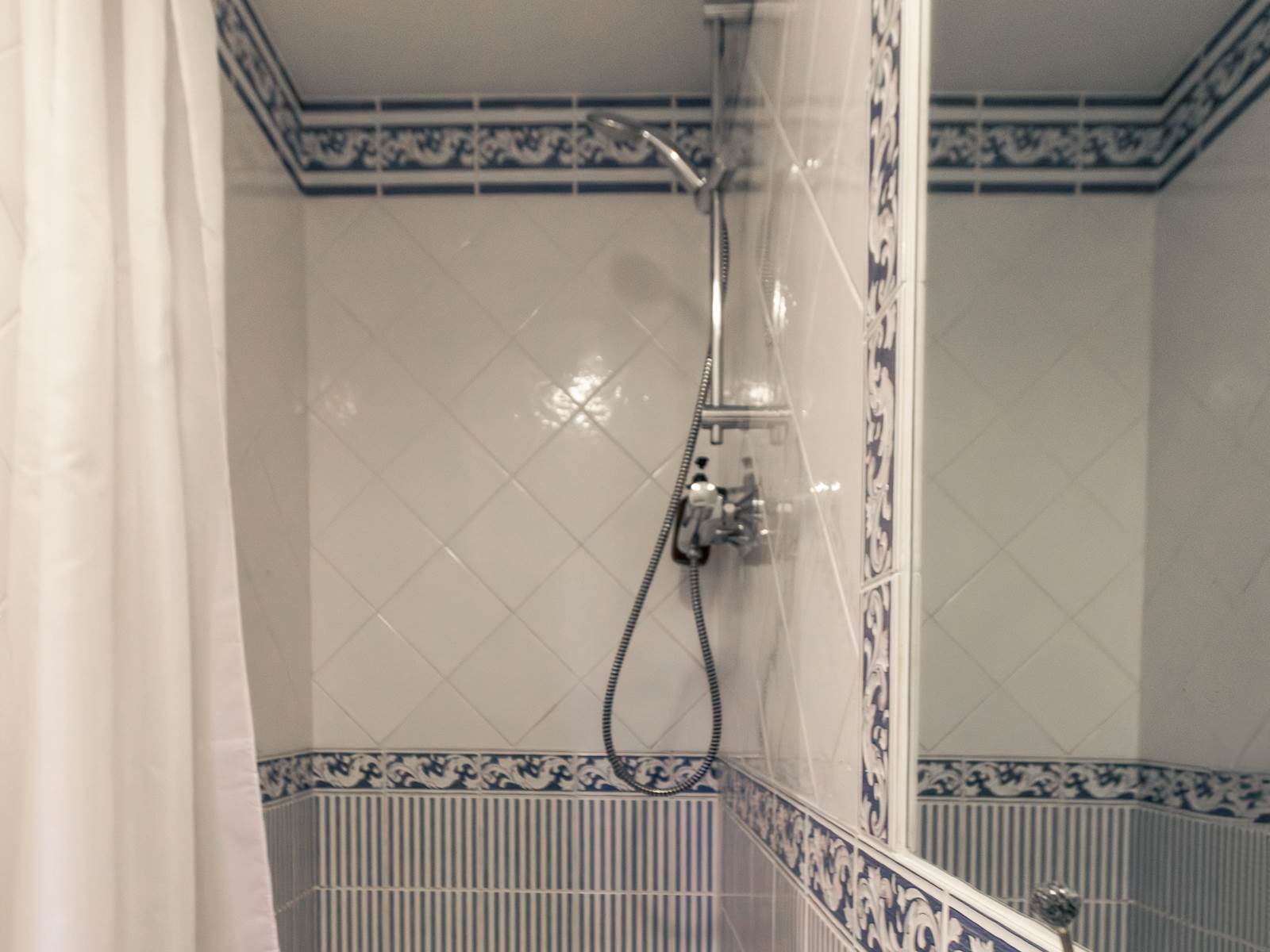 Salle de douche RAISIN
