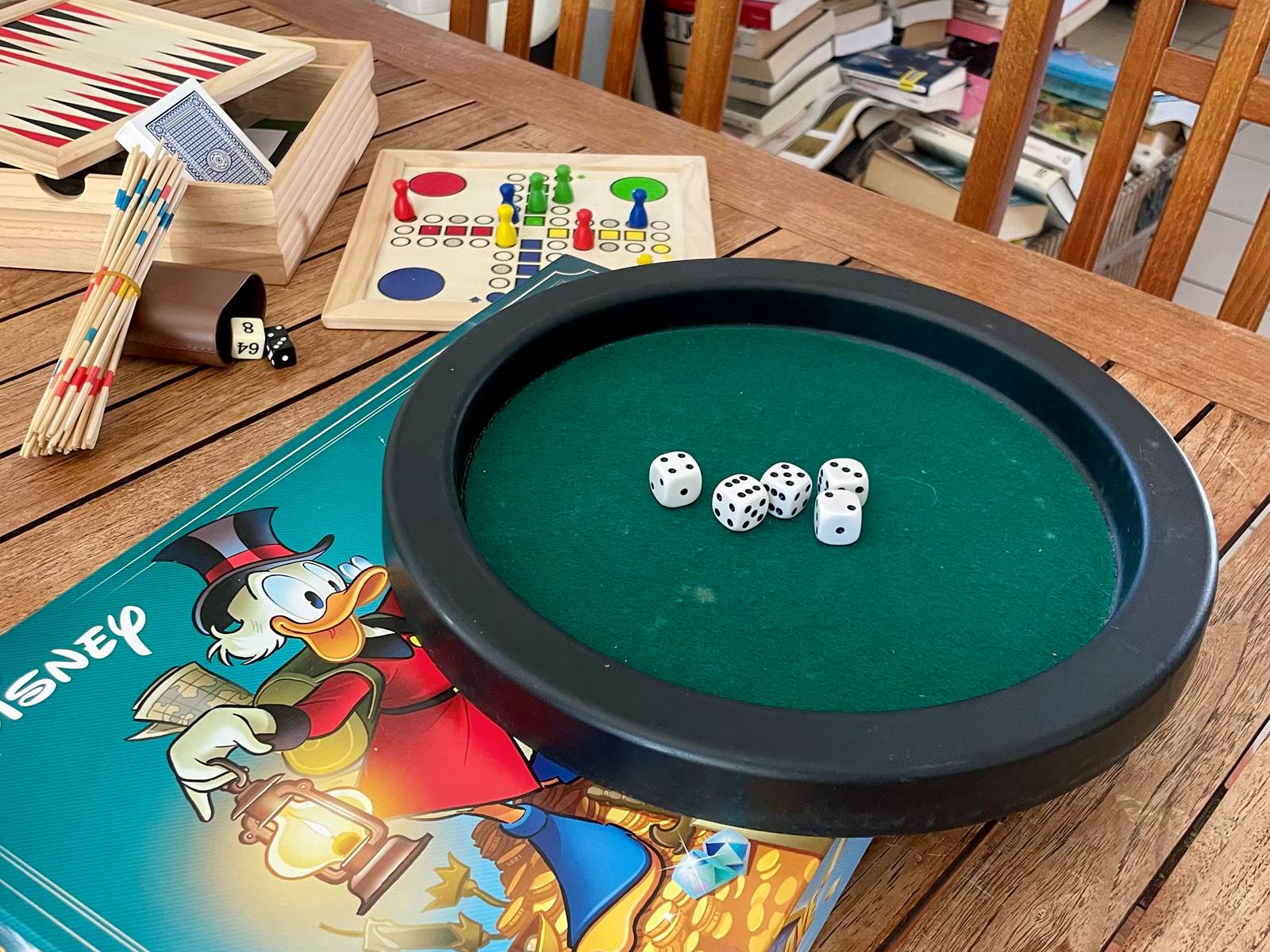 jeux et livres à disposition