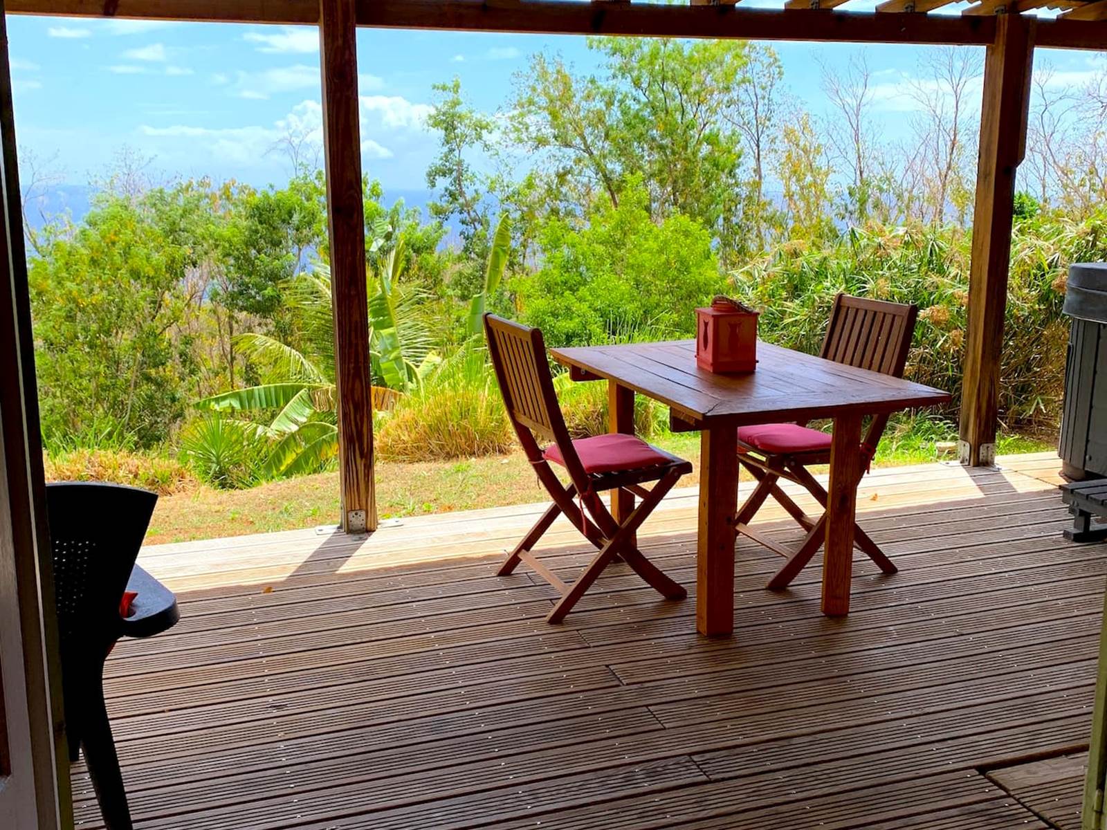 Grand séjour ouvert sur la terrasse