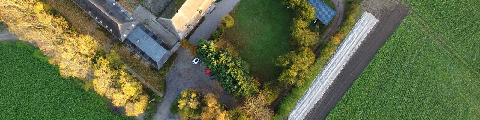 ferme de l'hosté vue du ciel