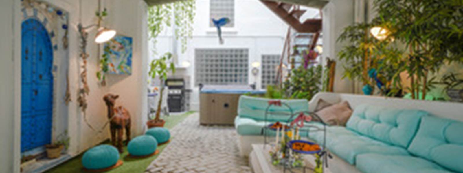 ESPACE DETENTE SALON, SPA, COIN REPAS, CUISINE D'ETE