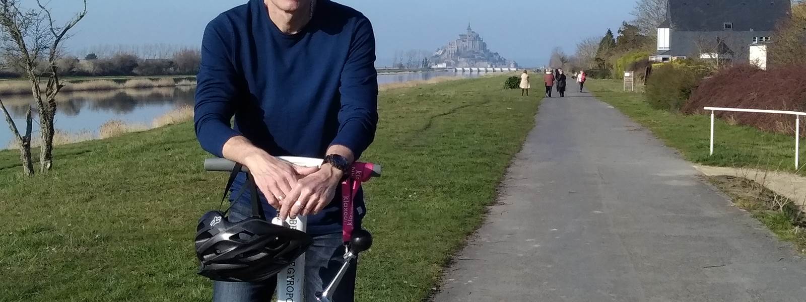 Votre coach , en pause , voie verte, au Mont Saint Michel. 032019