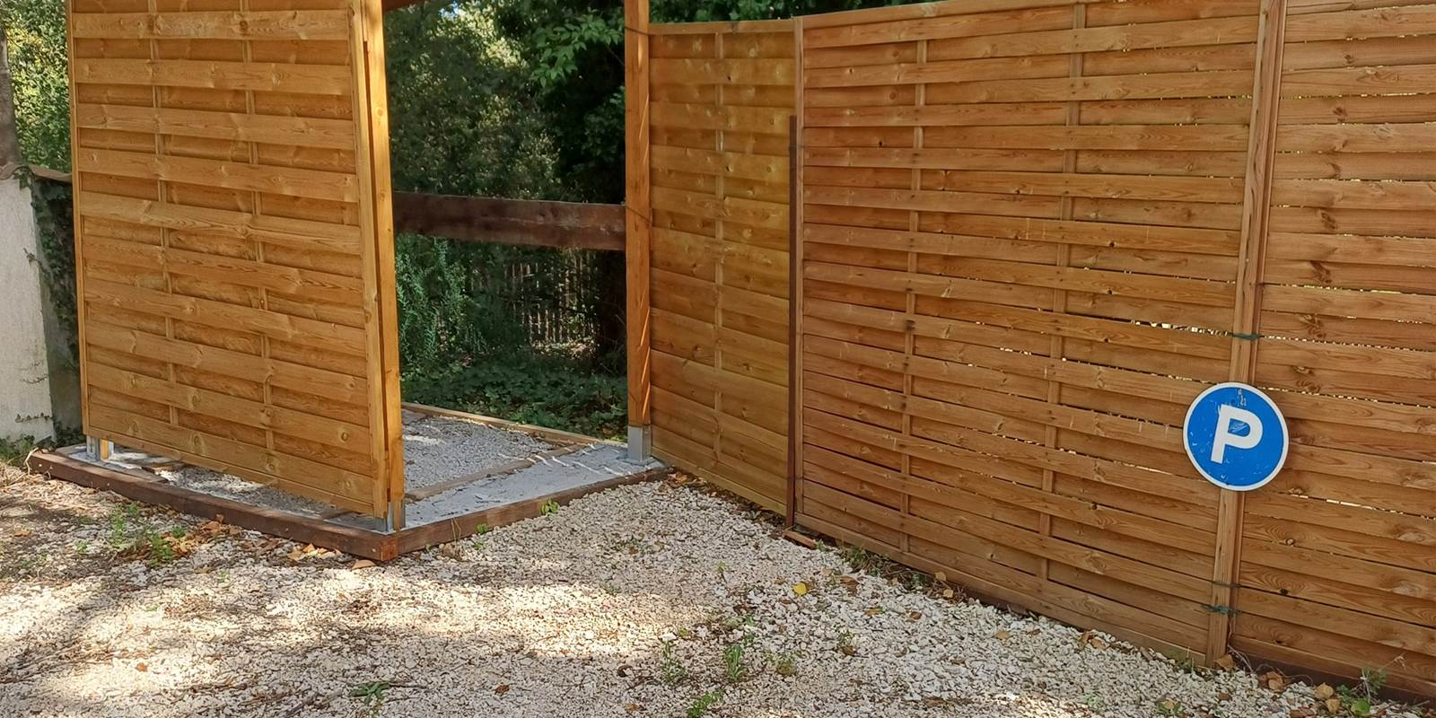 Parkings auto et vélos