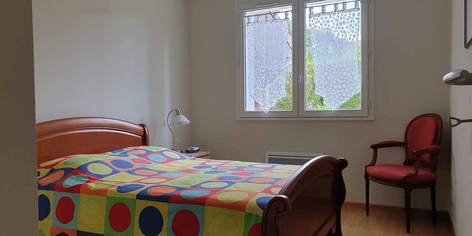 Chambre 1 vue de l'entrée 2