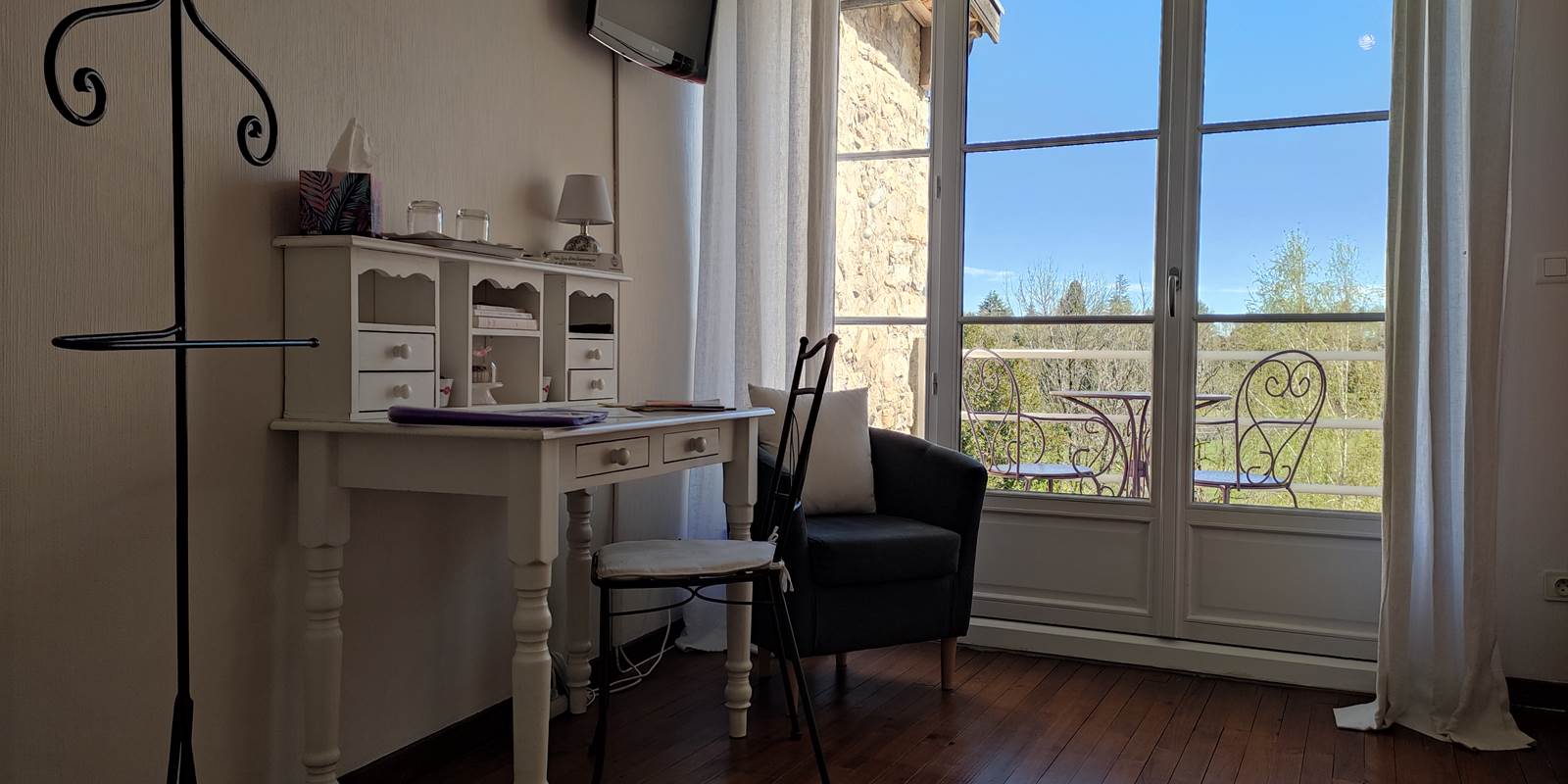 Chambre Ossau - Romantique avec sa terrasse privative donnant sur le jardin et la vallée d'Ossau