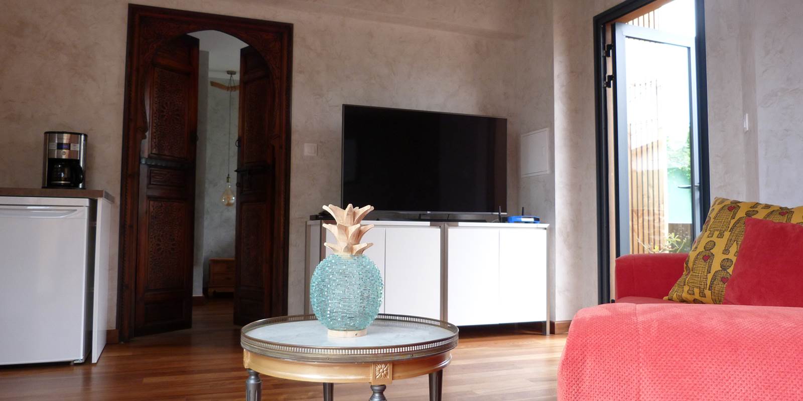 L'Orée du Maïdo - vue salon avec accès jardin