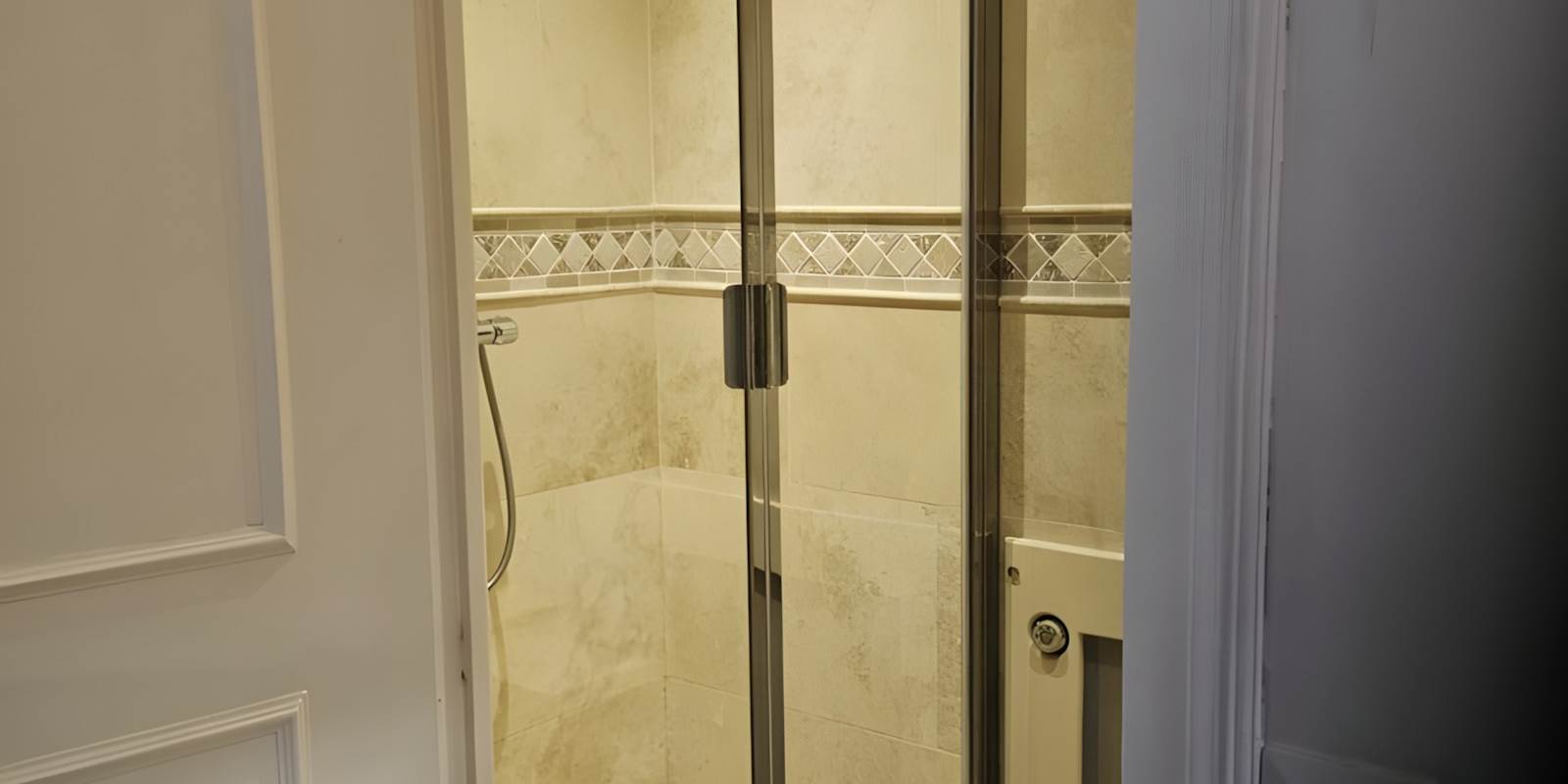 douche-chambre-philippe-bed-and-breakfast-saultchevreuil-villedieu