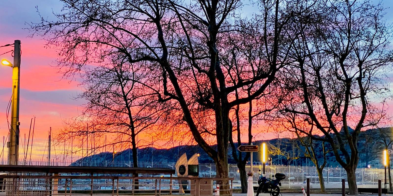 Coucher soleil au village situé à 150 m