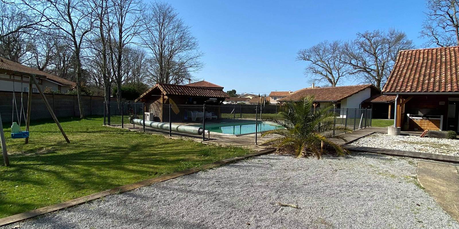 Vue depuis l'entrée parking