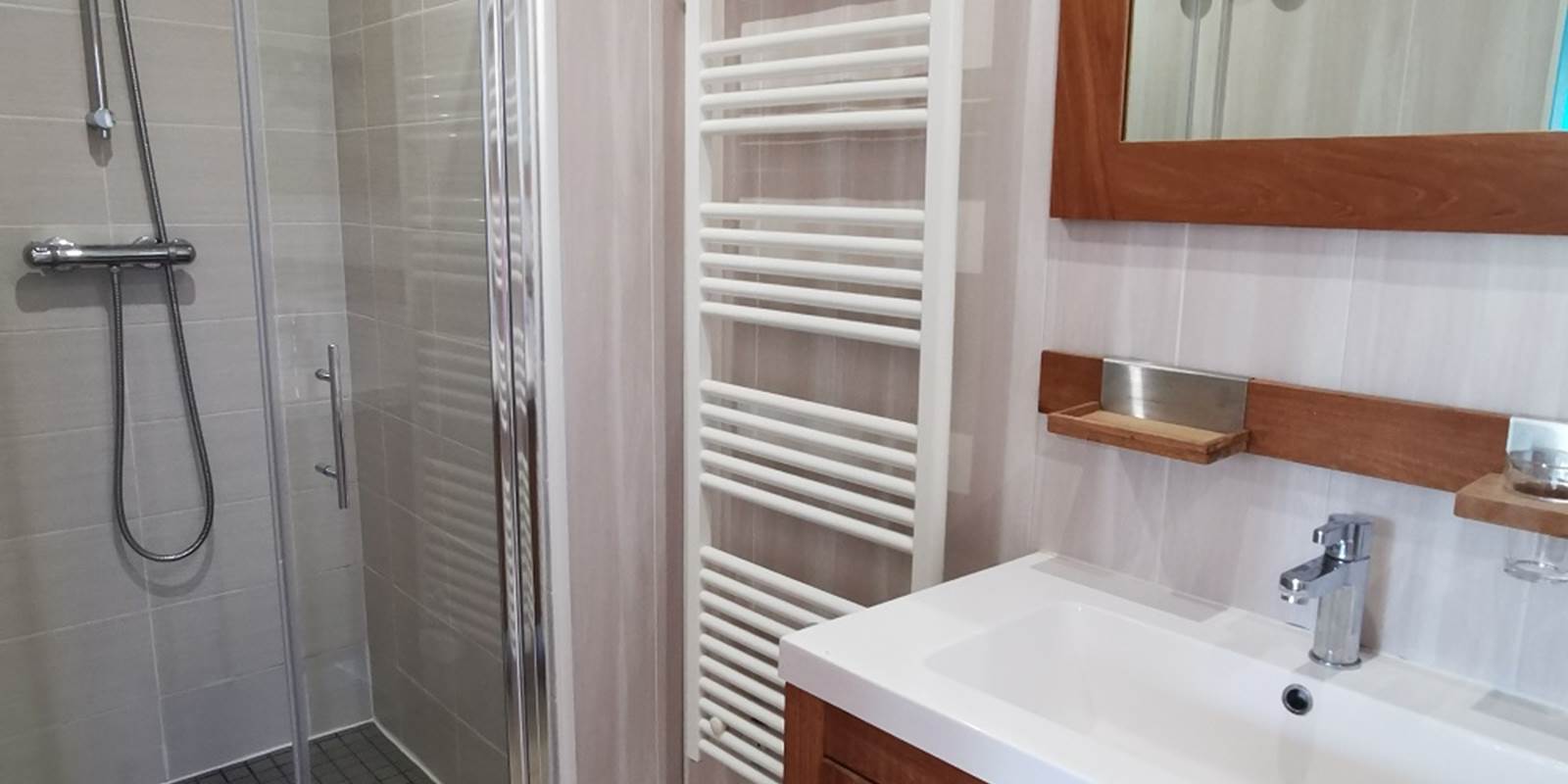 salle d'eau cottage nature gite maison d'hôtes bien être spa morbihan bretagne séjour détente relaxation repos ressourcement cure ayurvédique méditation