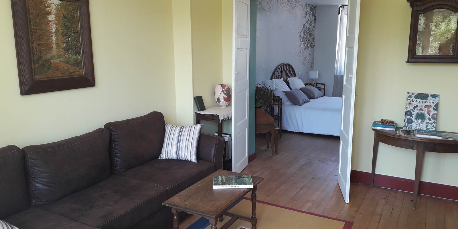 Suite glycines salon