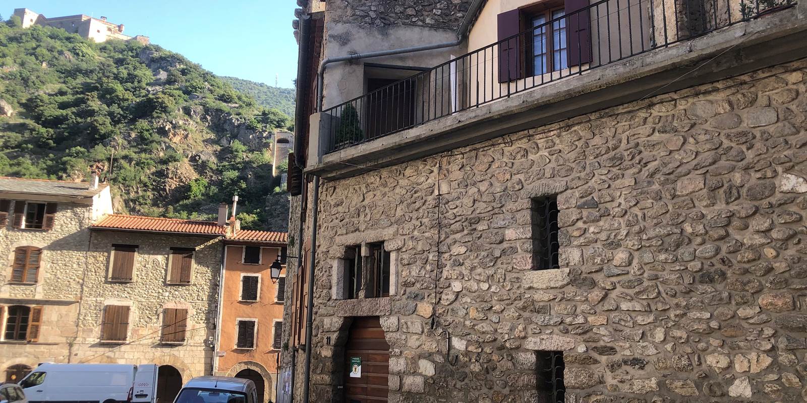 façade avec vue sur le fort Liberia