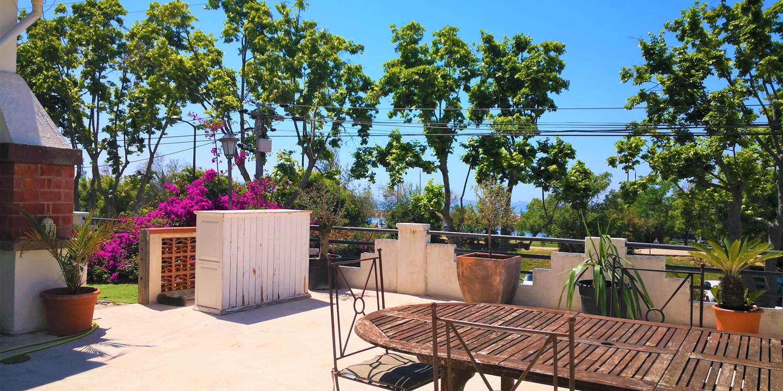 Grande terrasse vue mer