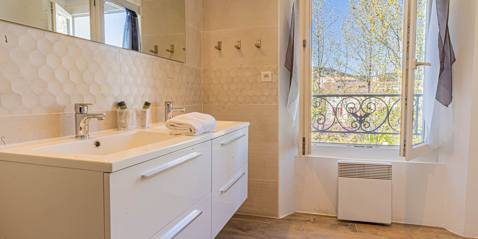 SDB 3 CAMELIA  2022 04-min