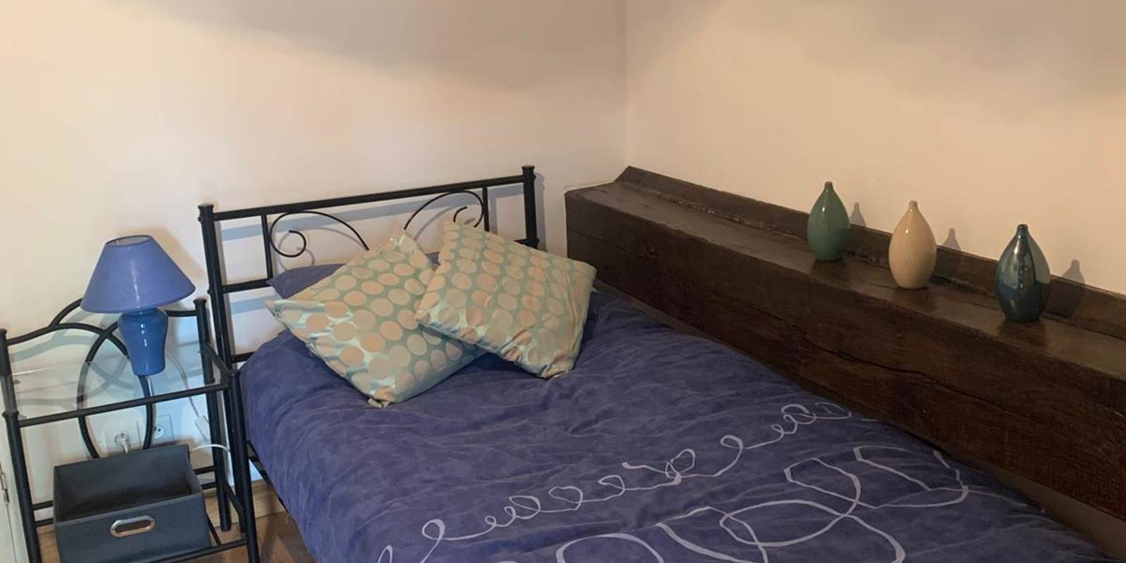 Single bedroom in Sunrise