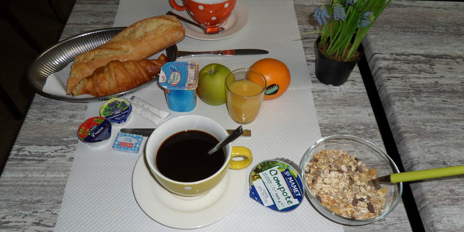 Petit déj 3 HJB rue jean bart