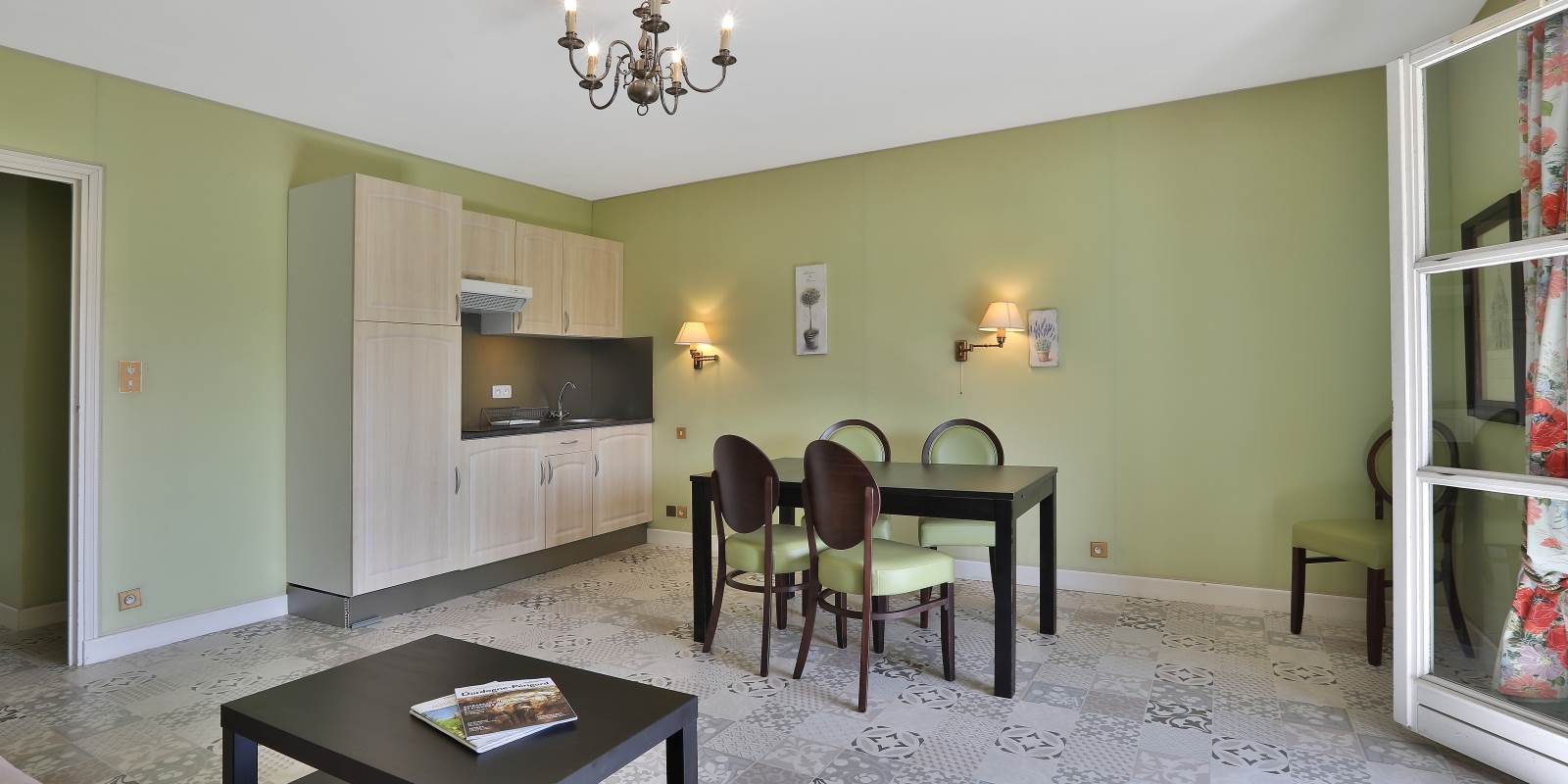 Gîte Junior Gentilhommière Suite 35 36 avec cuisine séjour chambre séparée et balcons