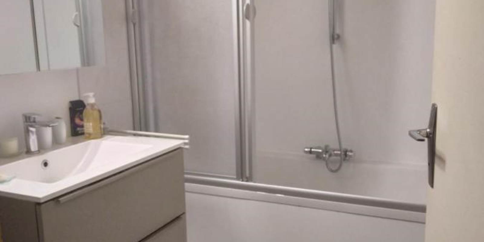 GÎTE-DE-LA-SAUVETAT-Salle-de-Bain