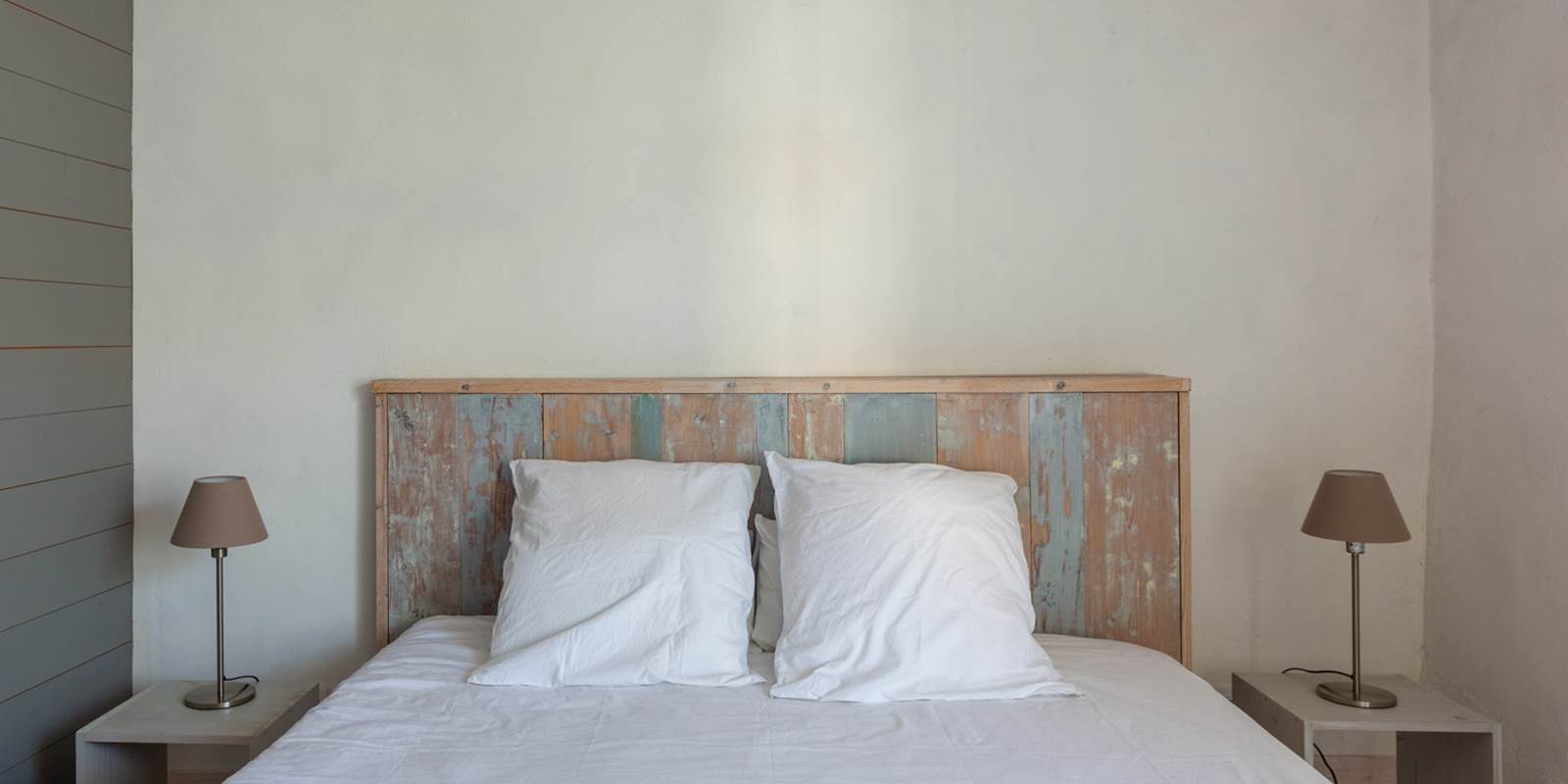 location-la couarde-chambre-lit double