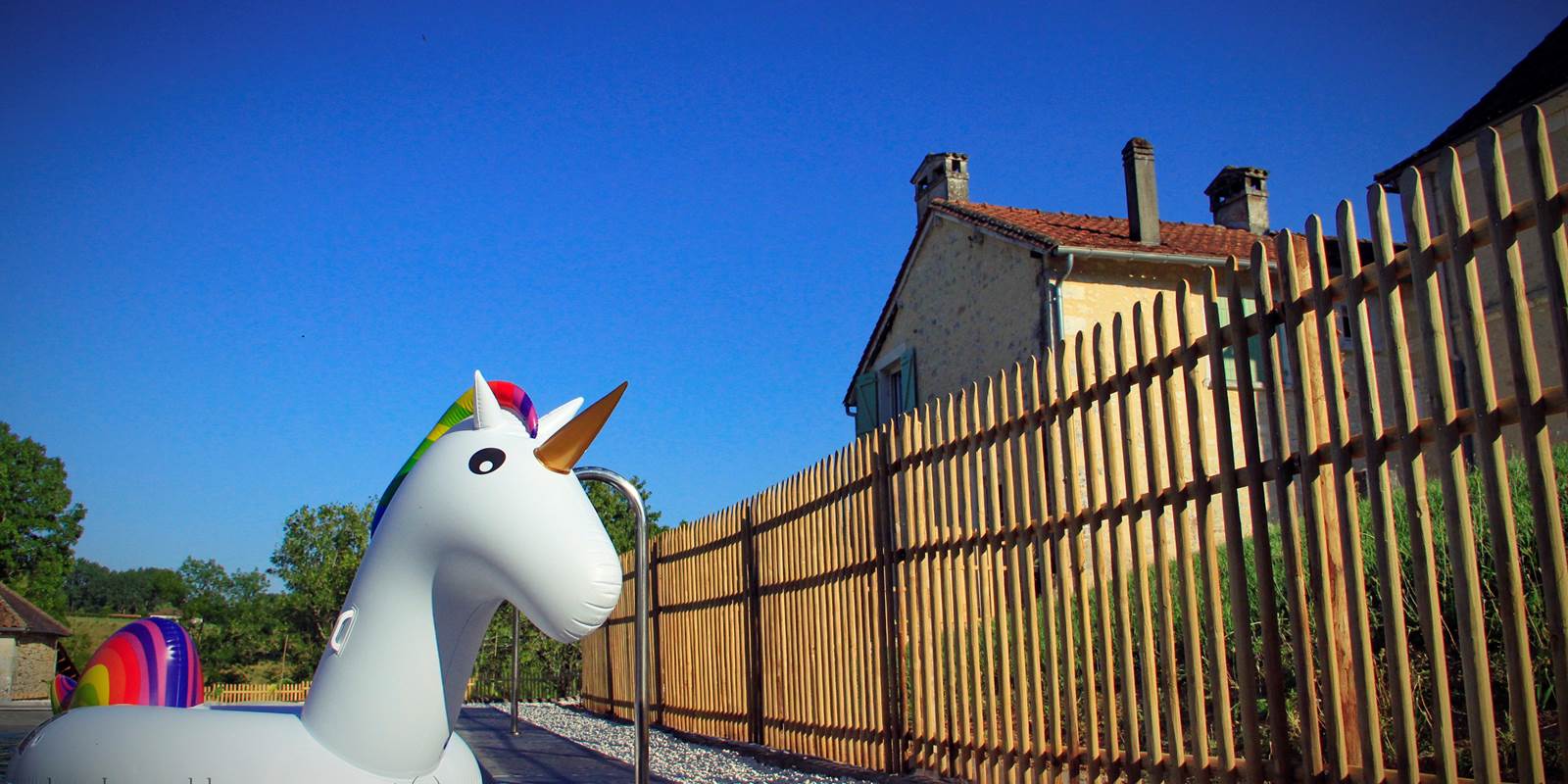 Piscine Chauffée 4 x 14 m / Volet Roulant Immergé / Deux cascades massantes