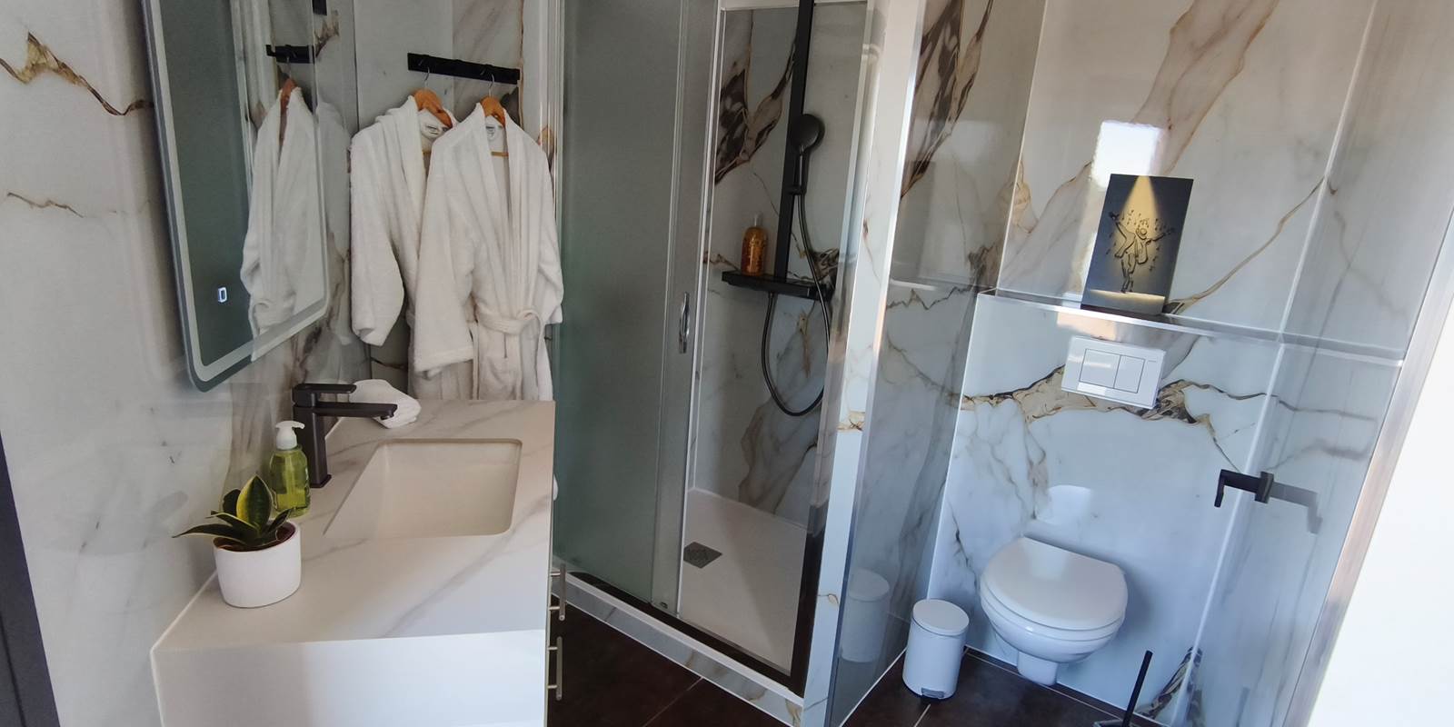 SDB moderne et élégante - Suite "Gold"