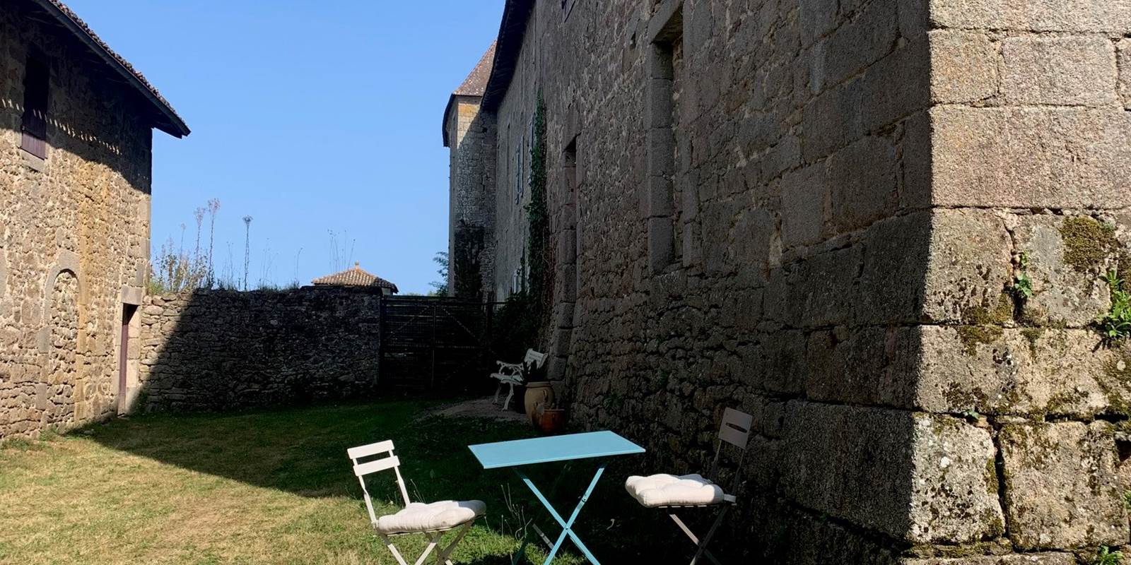 PMR Coin privatif à l'ombre de la tour