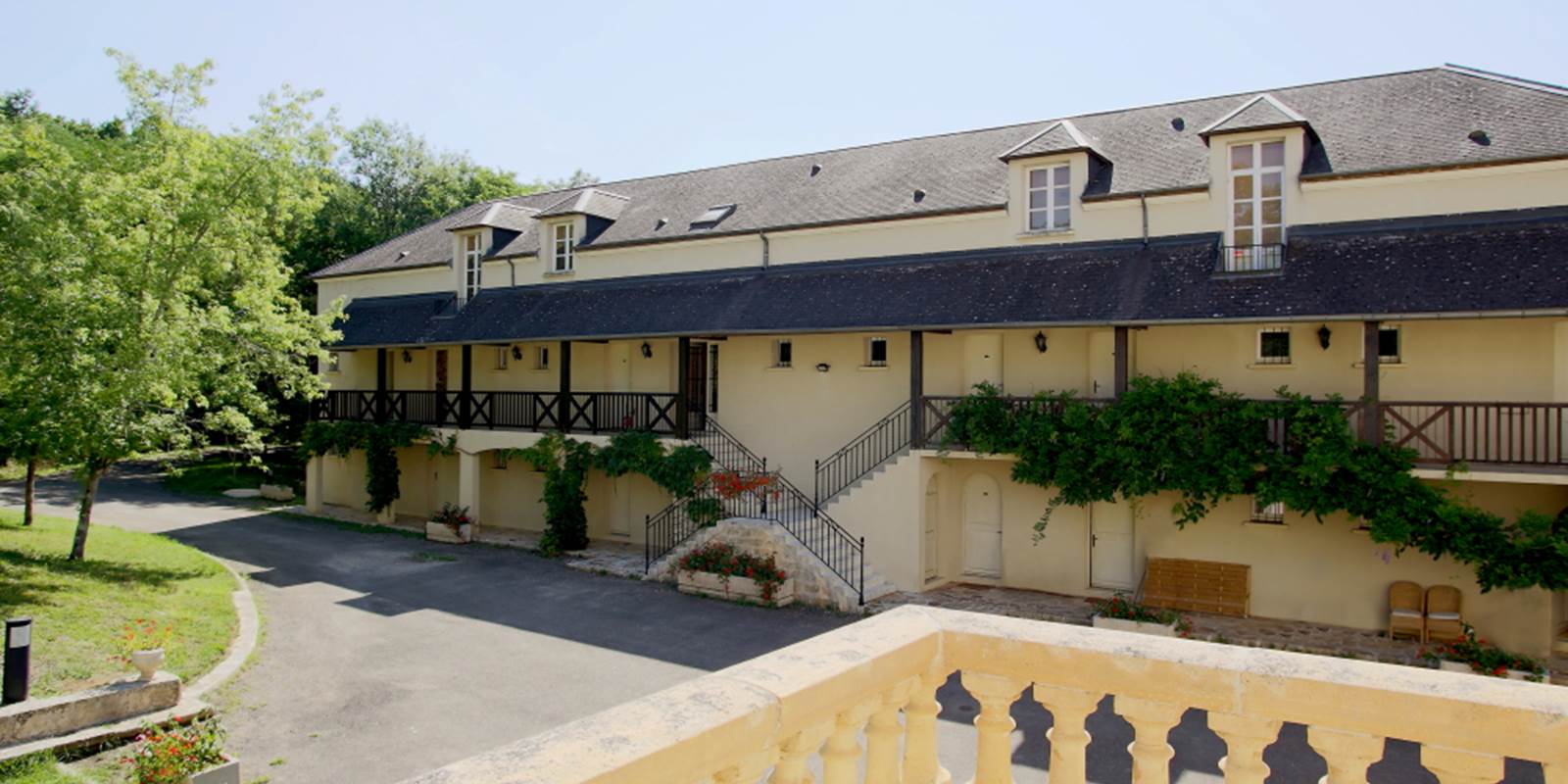 Façade annexe depuis Château