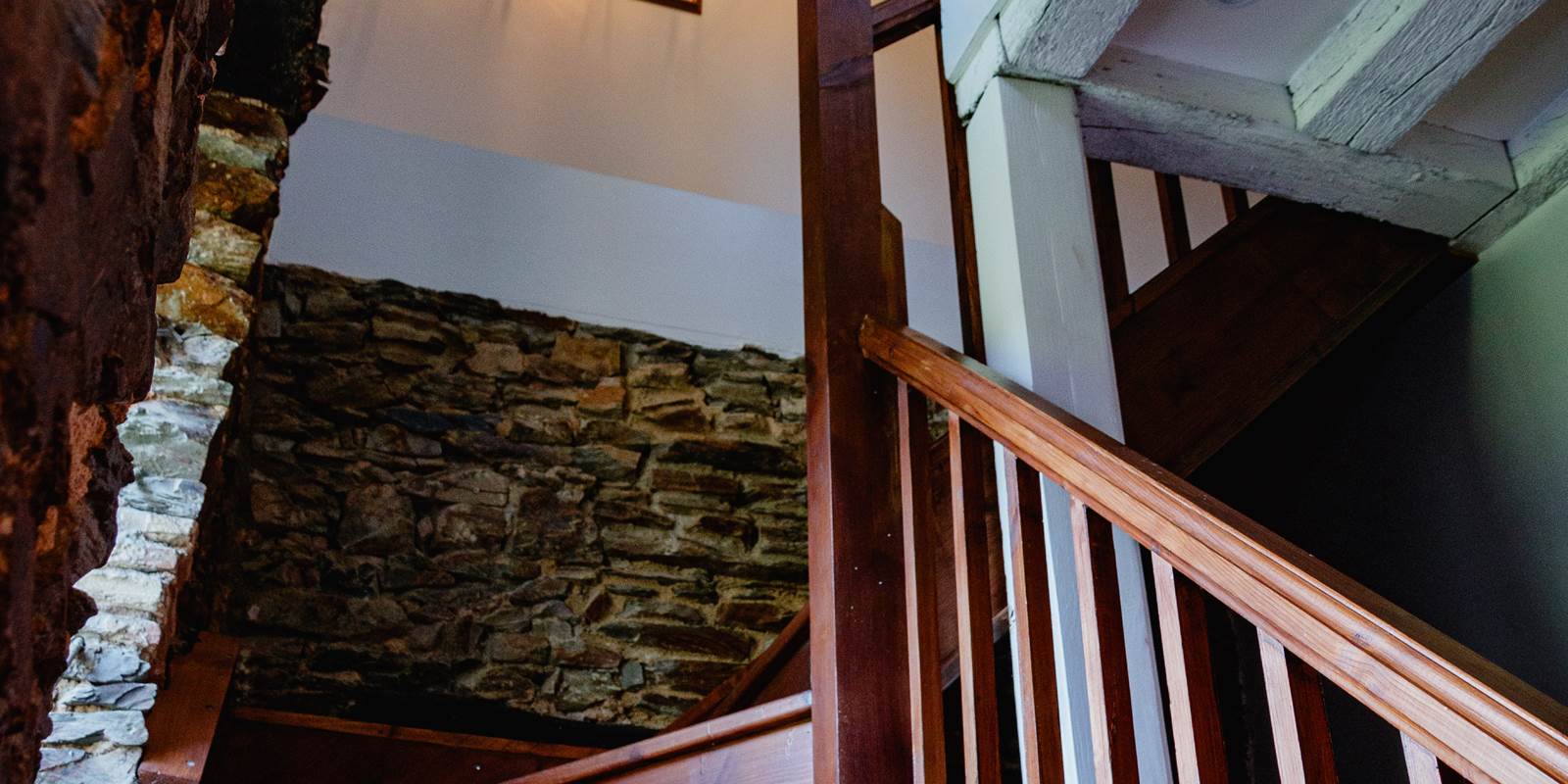 D'Arcy montée d'escalier