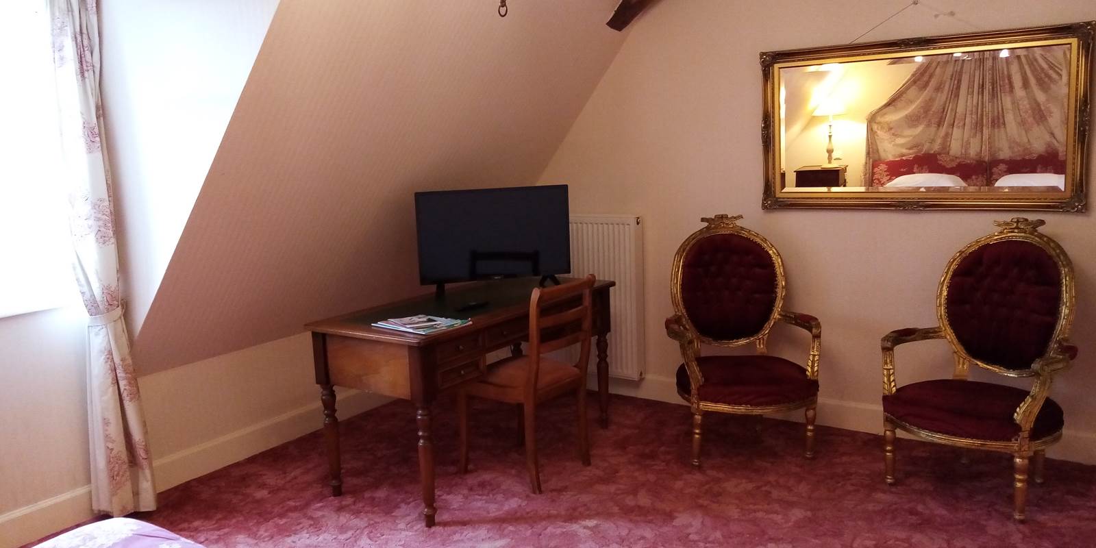 Bureau +Tv+fAUTEUILS